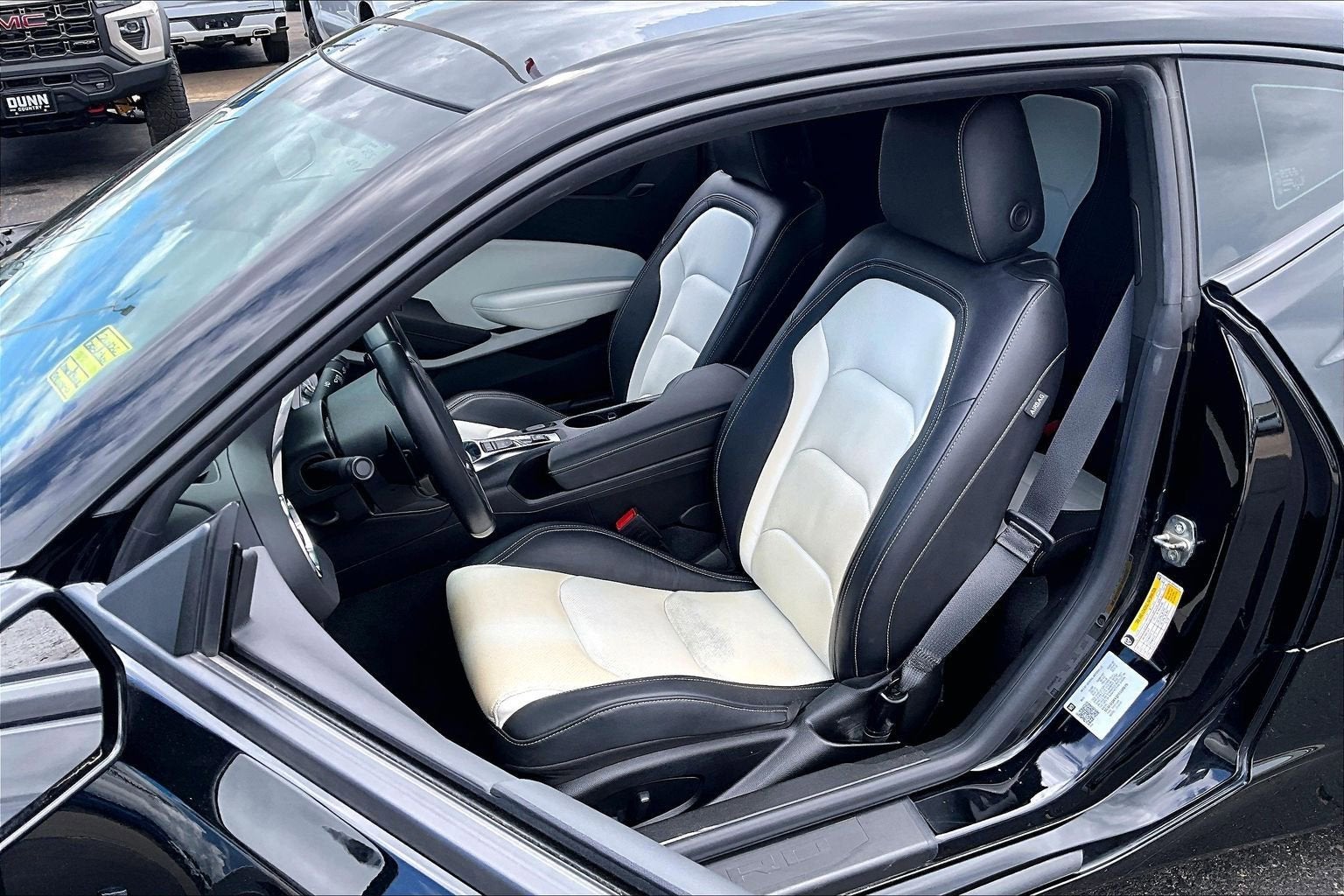 2023 Chevrolet Camaro 2LT