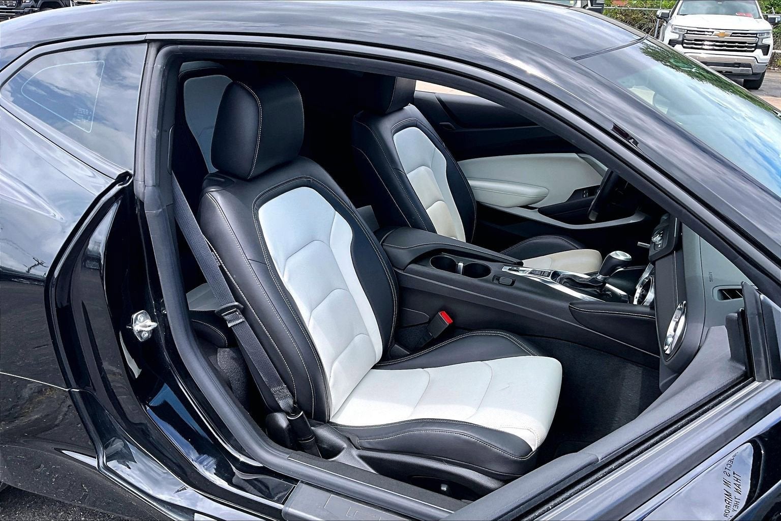 2023 Chevrolet Camaro 2LT