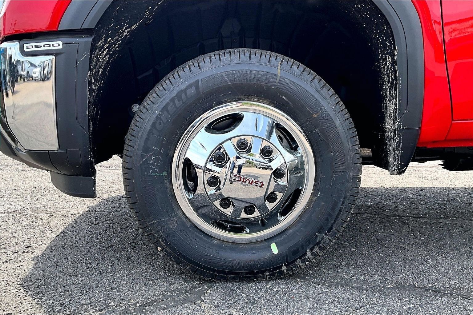 2026 GMC Sierra 3500 HD Chassis Cab SLE