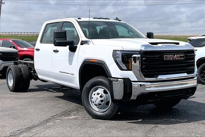 2026 GMC Sierra 3500 HD Chassis Cab Pro