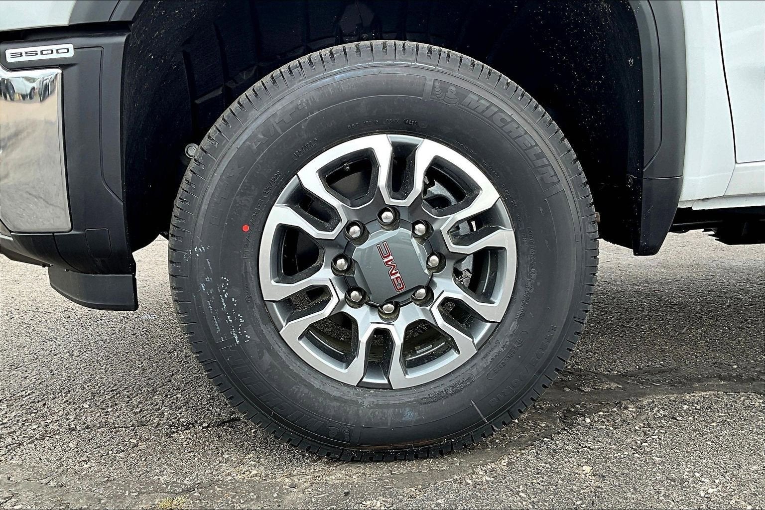 2026 GMC Sierra 3500 HD SLE