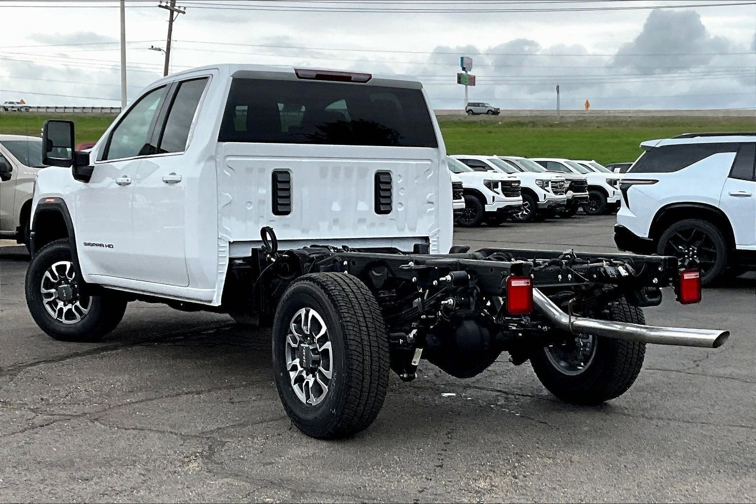 2026 GMC Sierra 3500 HD SLE
