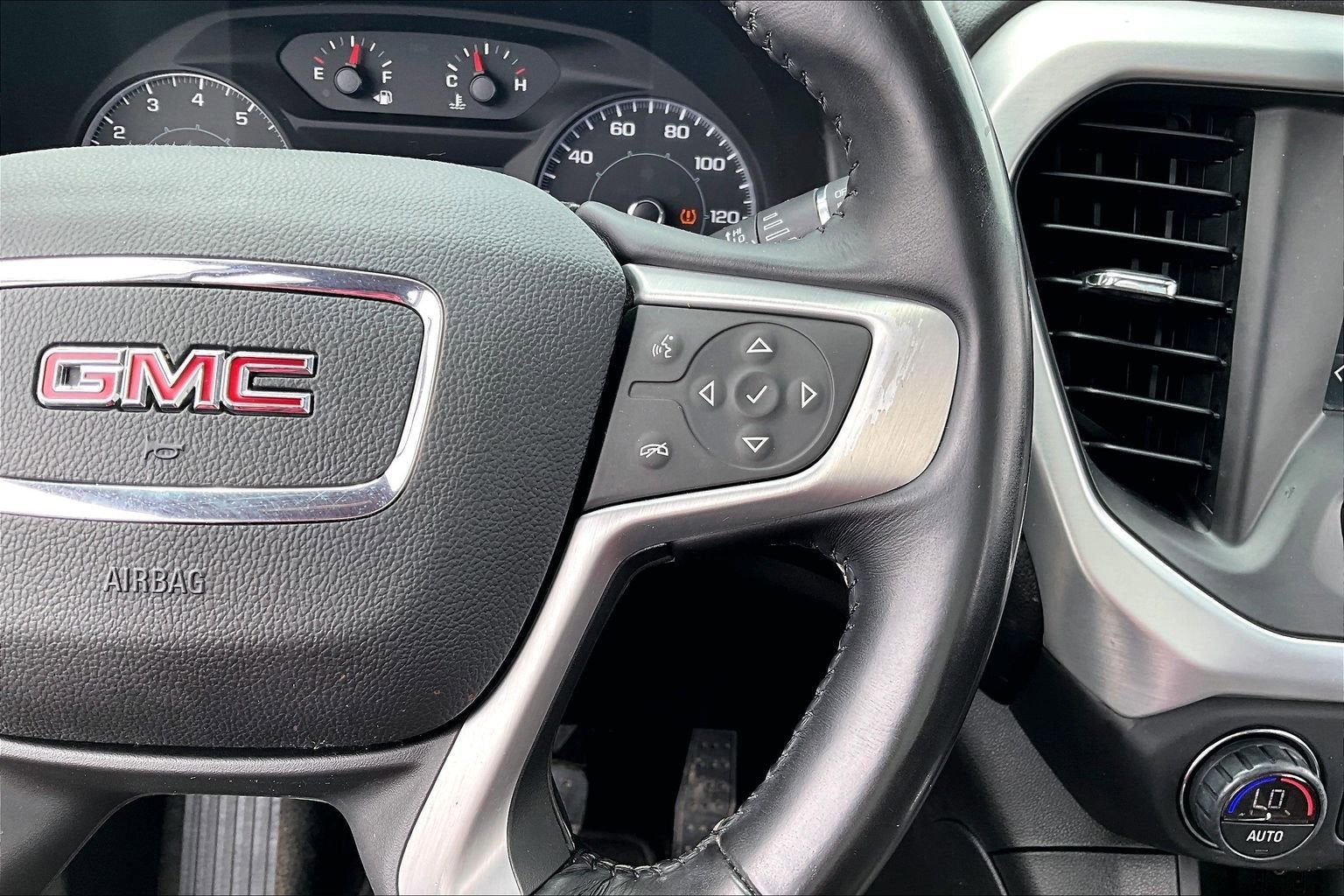 2018 GMC Acadia SLE