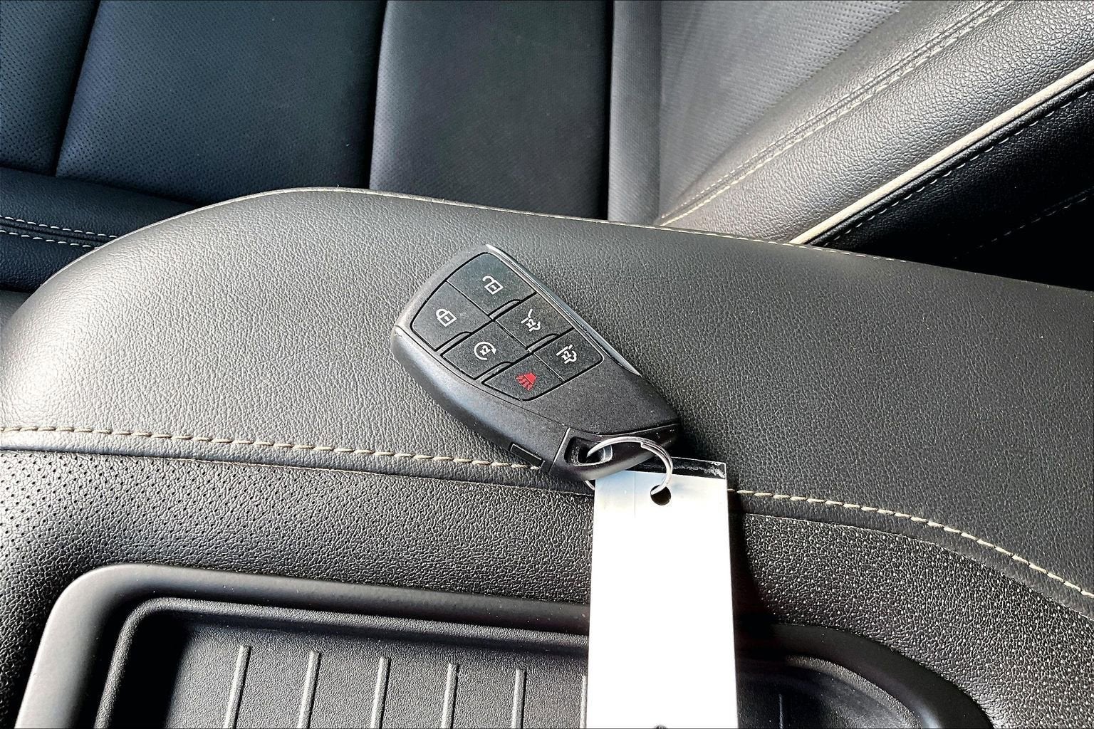 2023 GMC Yukon SLT