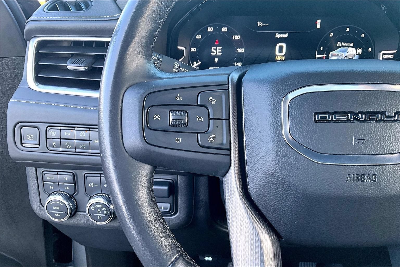 2023 GMC Yukon Denali Ultimate