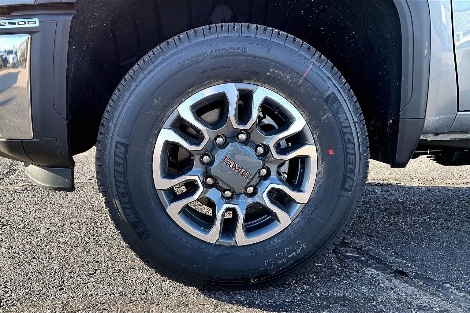 2026 GMC Sierra 2500 HD SLE