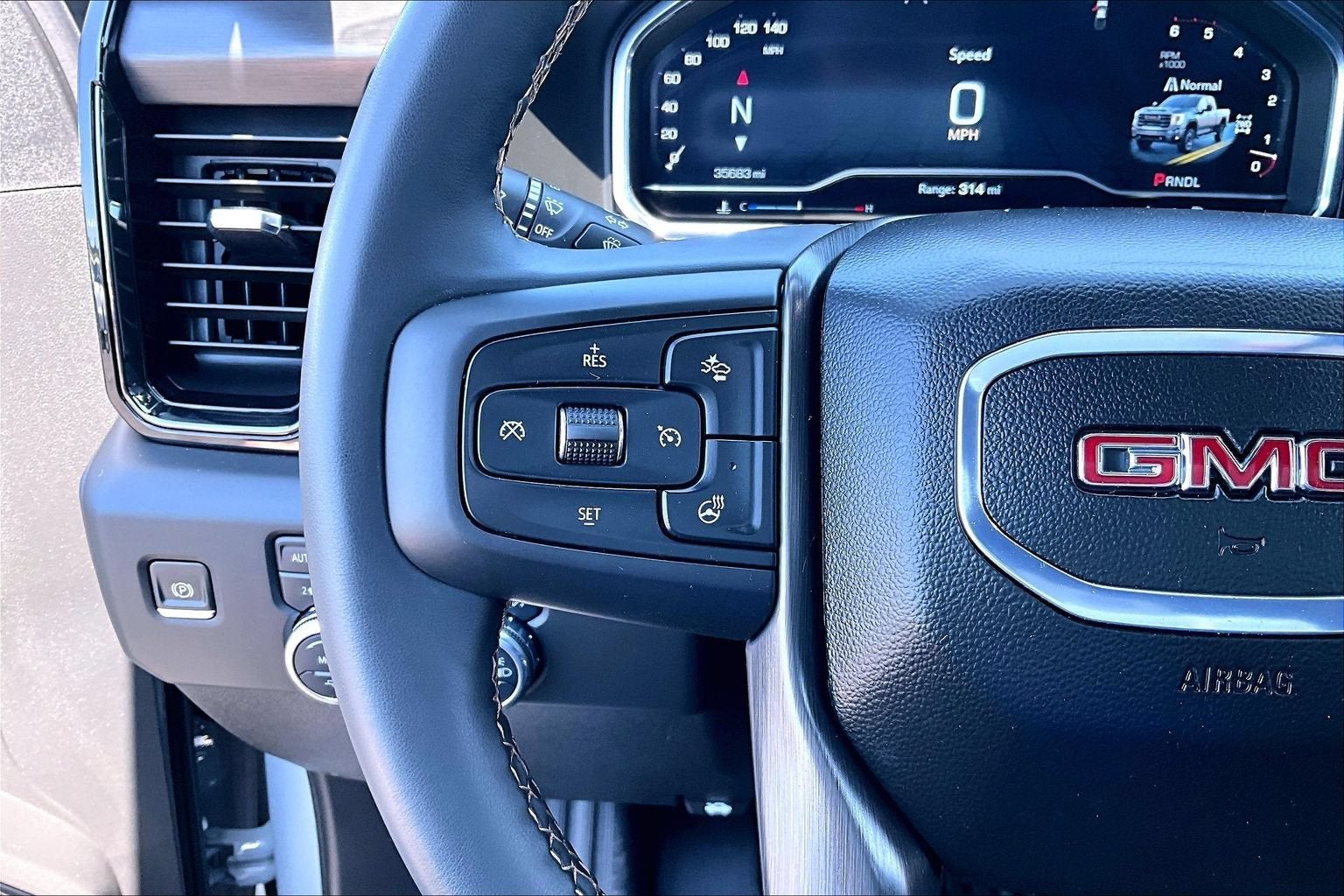 2025 GMC Sierra 2500 HD AT4