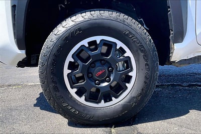 2024 Toyota Tacoma 4WD SR5